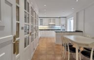 Spacious three-bedroom apartment in Marbella's Old Town