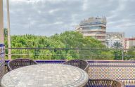 Amplio y soleado apartamento de 2 dormitorios con garaje en el centro de Marbella