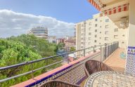 Amplio y soleado apartamento de 2 dormitorios con garaje en el centro de Marbella
