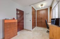 Two-bedroom apartment near La Cañada, Marbella