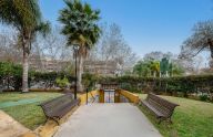 Two-bedroom apartment near La Cañada, Marbella