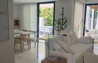SPACIOUS NEWLY RENOVATED TOWNHOUSE JUST A FEW METERS FROM THE SEA SAN PEDRO PLAYA