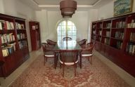 Spacious two-bedroom ground-floor apartment in Nueva Atalaya, Estepona