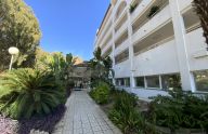 Spacious two-bedroom ground-floor apartment in Nueva Atalaya, Estepona