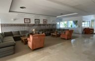 Spacious two-bedroom ground-floor apartment in Nueva Atalaya, Estepona