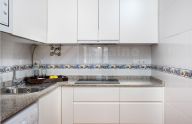 Apartamento de 1 dormitorio completamente reformado junto a la playa en Marbella centro