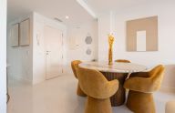 Apartamento totalmente reformado en última planta en el centro de Marbella