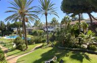 Sunny, fully renovated one-bedroom apartment in Sierra Blanca, Marbella