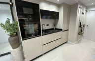 Modern renovated 2-bedroom apartment by the sea in the center of Marbella