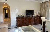 Spacious three-bedroom ground-floor apartment in La Dama de Noche, Marbella