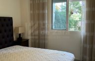 Spacious three-bedroom ground-floor apartment in La Dama de Noche, Marbella