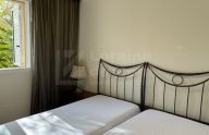 Spacious three-bedroom ground-floor apartment in La Dama de Noche, Marbella