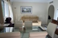 Spacious three-bedroom ground-floor apartment in La Dama de Noche, Marbella