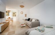 Bright, beachfront studio on Marbella's Paseo Marítimo.