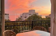 Completely renovated 2-bedroom apartment near the sea in Marbella