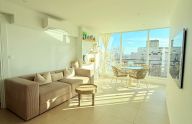 Completely renovated 2-bedroom apartment near the sea in Marbella