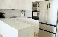 Completely renovated 2-bedroom apartment near the sea in Marbella