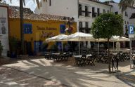 House to be renovated with access via two streets in Marbella's old town.