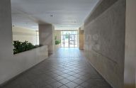 Spacious three-bedroom apartment located in the Albatros development in Nueva Andalucía, Marbella