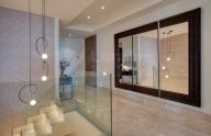 Moderno apartamento dúplex en planta baja en Sierra Blanca. Marbella