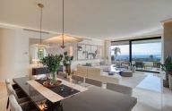 Moderno apartamento dúplex en planta baja en Sierra Blanca. Marbella