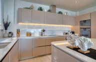 Moderno apartamento dúplex en planta baja en Sierra Blanca. Marbella