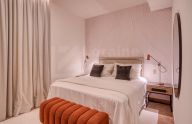Moderno apartamento dúplex en planta baja en Sierra Blanca. Marbella