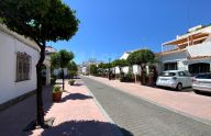 Soleado chalet de pueblo de dos plantas en el casco antiguo de Estepona