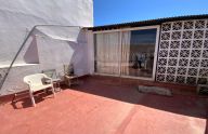 Soleado chalet de pueblo de dos plantas en el casco antiguo de Estepona