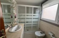 Espacioso apartamento de dos dormitorios con garaje en el centro de Marbella