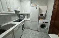Espacioso apartamento de dos dormitorios con garaje en el centro de Marbella