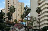 Espacioso apartamento de dos dormitorios con garaje en el centro de Marbella