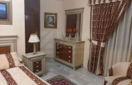 Espacioso apartamento de dos dormitorios con garaje en el centro de Marbella