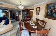 Espacioso apartamento de dos dormitorios con garaje en el centro de Marbella