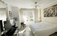 Spacious renovated ground-floor apartment with three bedrooms and a garage in Xarblanca, Marbella