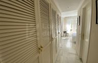 Spacious renovated ground-floor apartment with three bedrooms and a garage in Xarblanca, Marbella