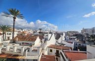 Building with three apartments and three commercial premises in Marbella's old town.