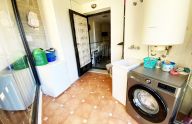Espacioso piso de tres dormitorios a pocos metros del mar en San Pedro de Alcántara, Marbella