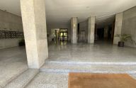 Espacioso piso de tres dormitorios a pocos metros del mar en San Pedro de Alcántara, Marbella