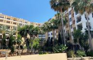 Espacioso piso de tres dormitorios a pocos metros del mar en San Pedro de Alcántara, Marbella