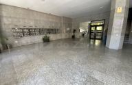 Espacioso piso de tres dormitorios a pocos metros del mar en San Pedro de Alcántara, Marbella