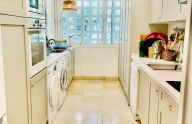 Moderno y luminoso piso de 2 dormitorios en Sierra Blanca, Marbella