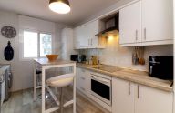 Moderno apartamento reformado de 3 dormitorios con parking en Nueva Andalucía, Marbella