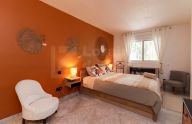 Moderno apartamento reformado de 3 dormitorios con parking en Nueva Andalucía, Marbella