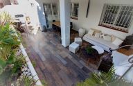 Moderno apartamento reformado de 3 dormitorios con parking en Nueva Andalucía, Marbella