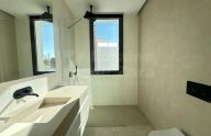 Modern 4-bedroom villa in central Marbella