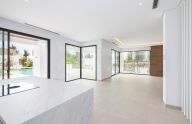 Villa moderna de 4 dormitorios en Marbella centro