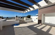Modern 4-bedroom villa in central Marbella