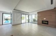 Modern 4-bedroom villa in central Marbella