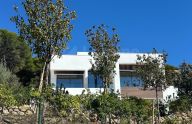 Modern 4-bedroom villa in central Marbella
